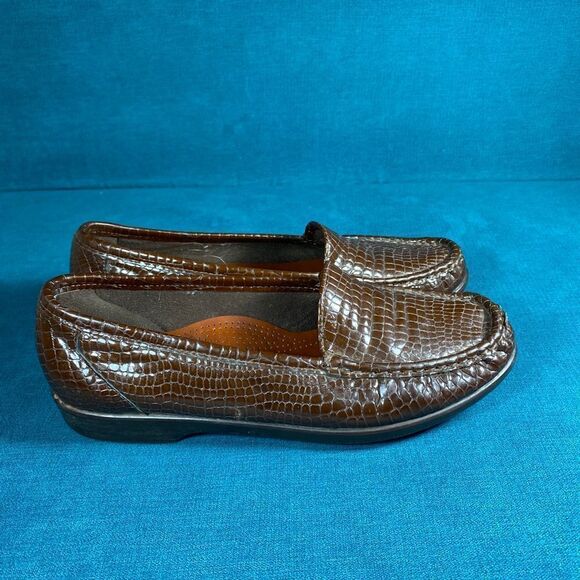 Size 8.5 - Women’s SAS Brown Croc Leather Loafer shoes - Picture 3 of 6